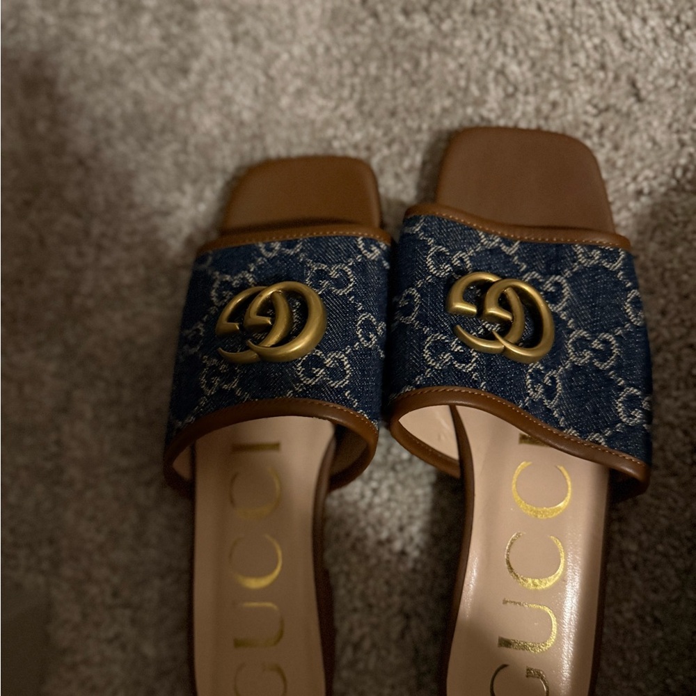 Gucci Women's Brown and Navy Slide Sandals